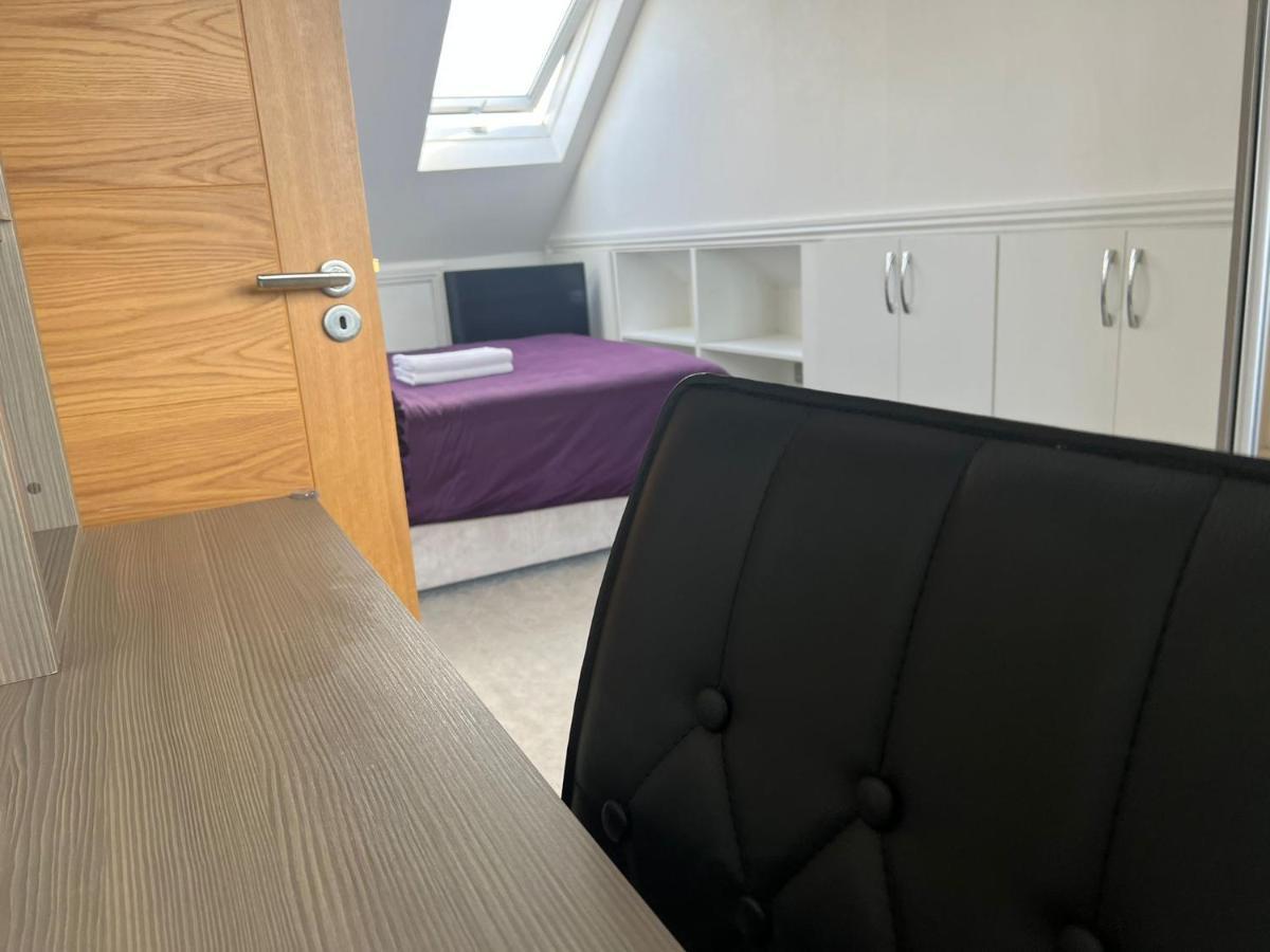 Deluxe Homestay Near Tottenham Hotspur Stadium Лондон Экстерьер фото